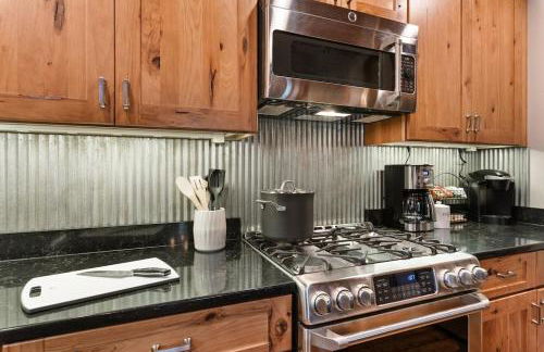 Forest cabin near Kohler Andrae with hot tub - Foto 11