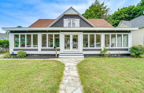 Spacious Vintage Gem with Sunroom in Manistee! - Foto 38