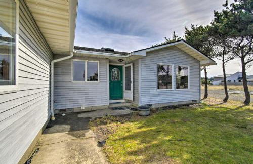 Pet-Friendly Ocean Park Home with Decks and View! - Foto 38