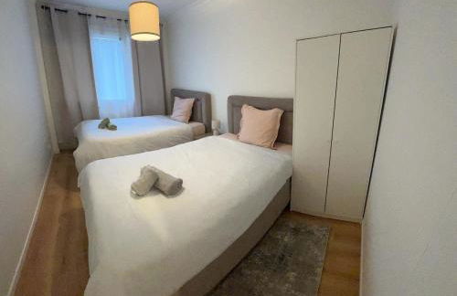 Bel Appartement spacieux T4 avec 2 Parkings privée Gratuit - Foto 19