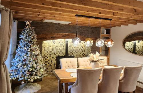 Cwm Uchaf Holiday Home, hot tub and horse view! - Photo 4