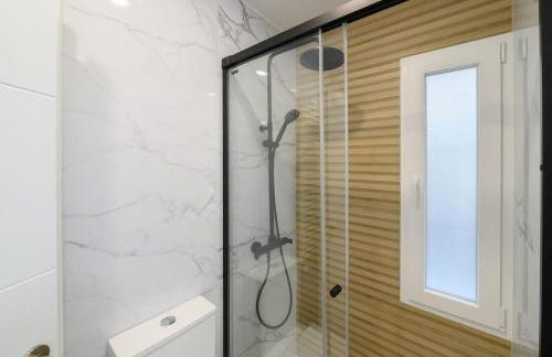 APT-Inside the Wall-Family,Games,Relax,History - Foto 14