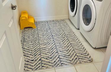 Flagstaff 3BR Cozy Retreat w Fireplace & BBQ - Foto 33