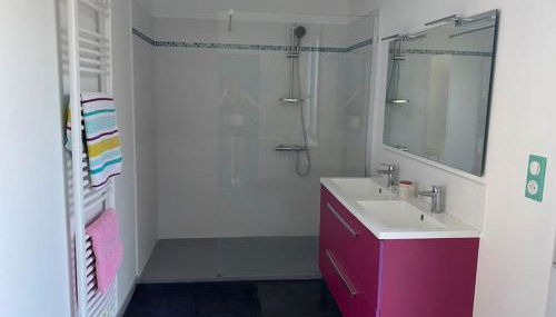 Grand T2 indépendant centre ville 1er étage - Foto 4, Shower