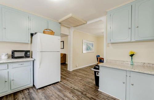 15mins to Downtown- Adorable on Taylor Both Units - Photo 24