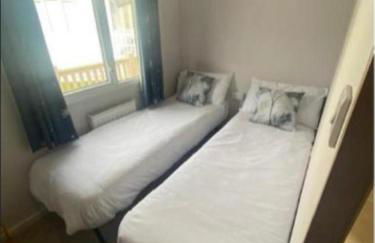 Stylish 4 Berth Caravan At Dovercourt Holiday Park Ref 44413A - Foto 12