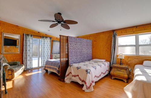 Waterfront Lake George Retreat with Shared Dock - Foto 20