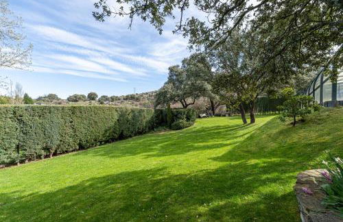 Villa con Jacuzzi exterior y Piscina cubiertos - Foto 69