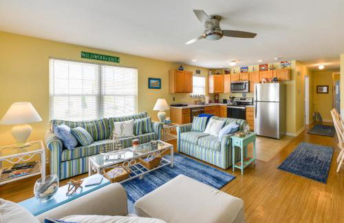 Condo with Deck Walk to Beach and Convention Center! - Foto 6