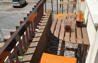 Yellow House - Photo 52