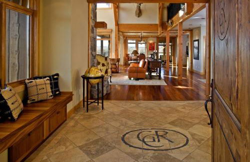 Spacious Group Lodge Rental with Hot Tub near Bozeman, Montana - Foto 8
