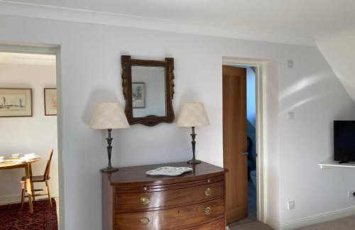 Trinity House - Photo 9