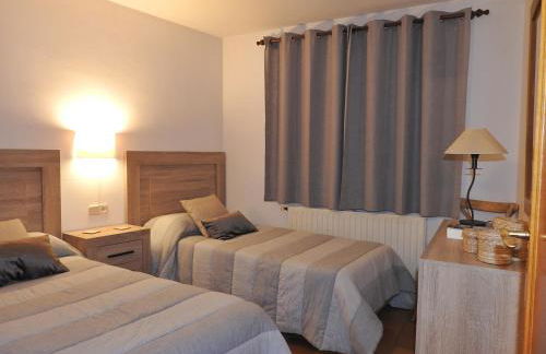 CASA UNIFAMILIAR 8 pax con jardín URTX - CERDANYA - Foto 15