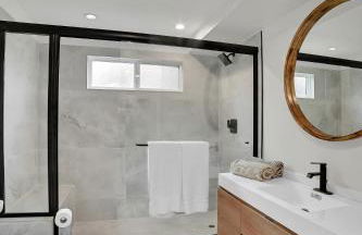 Brand-New Chic Nest In Prime Location - Foto 17