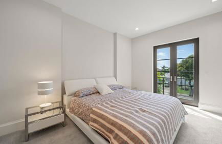 Waterfront Luxury Estate with Private Dock Lighthouse Point - Foto 24