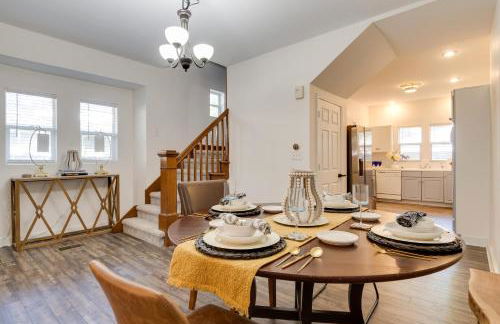 Near Family Fun! Centrally Located Indy Charmer - Foto 8