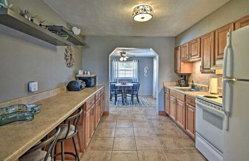 Cozy Ormond Beach Bungalow with Yard Walk to Shore! - Foto 9