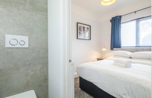 Modern 4-Bedroom Detached Home in Central Cambridge with Parking - Foto 30