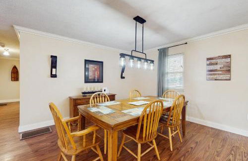 Cozy Lake Duplex Sleeps 5 Games Dog-friendly - Foto 10