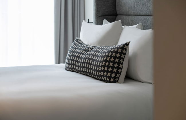 Deluxe Riverside Apartment With City Views - Foto 19