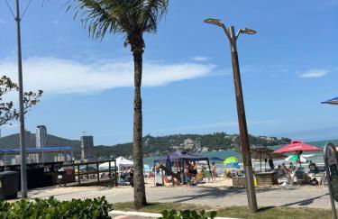 Apto climatizado amplo pé na areia - Itapema 180m da Praia - Foto 3