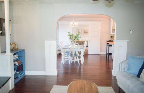 Historic and Charming Birch House - Foto 29