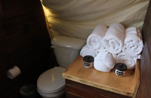 Elevated West Wagon Stay - Spacious Cozy and Charming - Foto 8