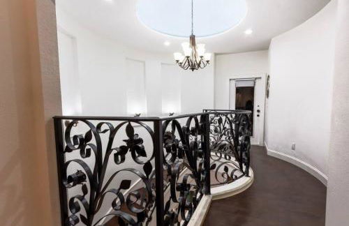 Luxury Spanish Style Getaway - Foto 25