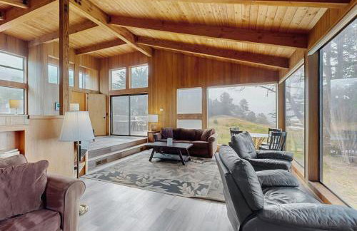 Stoney House - Photo 1