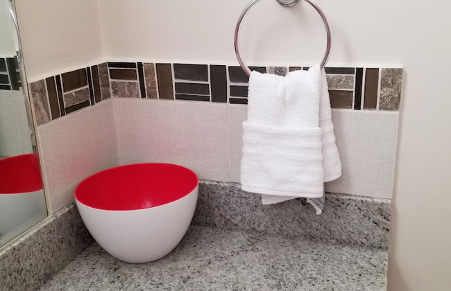 New Kingston Guest Apartment at Eight - Foto 26