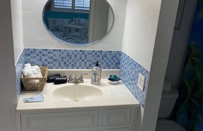 2 Bedroom Waterfront Pool Side! - Foto 66