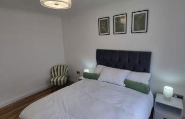 Very Cosy & Lovely 1 Bed Garden Apartment with side access, Suitable for Long Stay and Short Stay - Photo 18