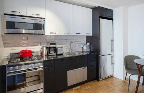 Fetching FiDi Studio in Luxury Building NYC-227 - Photo 6