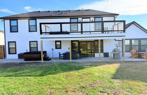 Cozy Lakeview Retreat Home - Photo 56