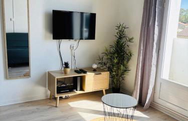 Duplex cosy neuf - wifi - balcon - en bordure de forêt de pins - proche plage - Foto 3