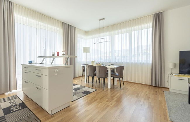 Pleasant Chalet on the ski Slopes - Photo 10