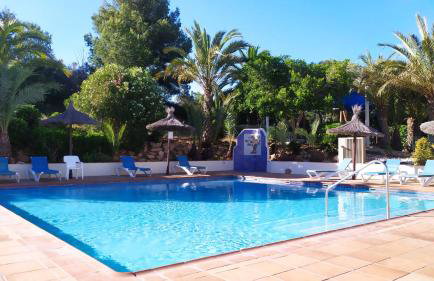Premium apartment in La Manga Club with pool, terraces and hotel-style details - Photo 2