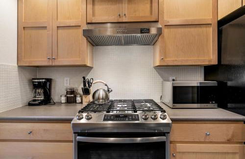 Old Town North Jewel! Near Breweries and River! - Foto 21