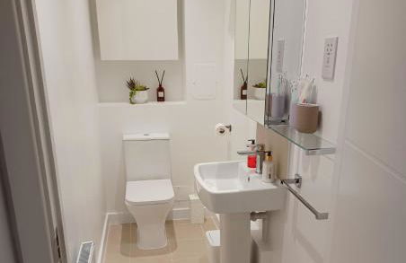 Richmond Cottage - Brand New 4BR Holiday Home, just 3 minutes from the beach with Pool Table and Free Parking - Foto 32