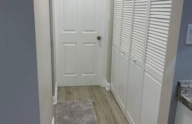 Modern Home near Lake w HotTub, Game Room, Fireplace - Foto 35