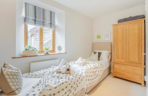 Toffee Apple - Photo 21