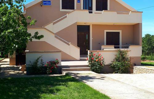 Apartment Tea - Photo 2