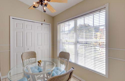 Bright Titusville Retreat with Lanai - WFH Friendly! - Foto 9