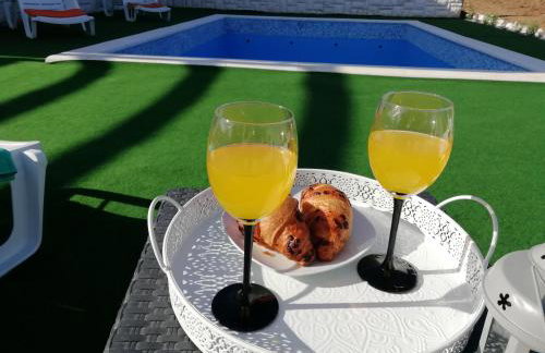 Holiday House M&A&K with swimming pool - Foto 3