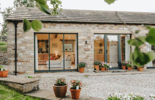 Peaceful Countryside Barn Conversion in the Yorkshire Dales by MCPI Hosting, Perfect for Couples, Small Families & Walkers - Photo 31