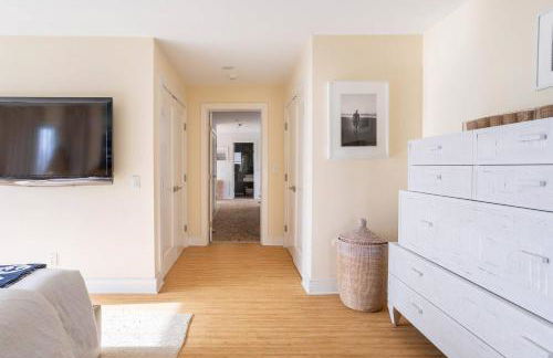 Surfside Villa by Rove Travel - Oceanfront Home with Hot Tub - Foto 36