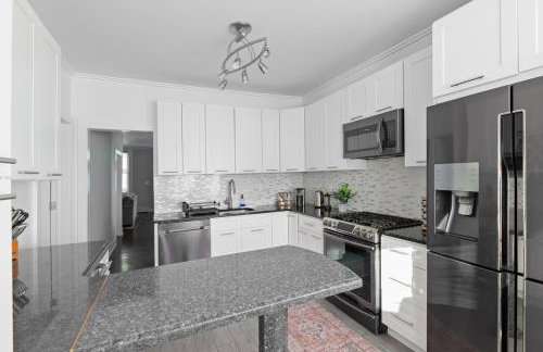 20 min to NYC, Newly Renovated, Private Driveway - Foto 16