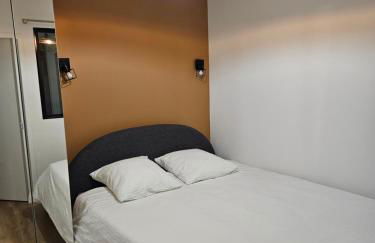 Appartements 4, 5 et 10 personnes rénovés en centre-ville - Foto 43