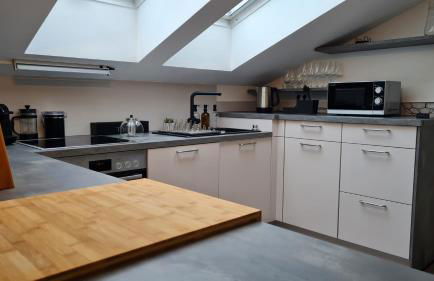 Penthouse in Villa am Wasser + Parken + WLAN + Netflix +Kamin - Foto 11