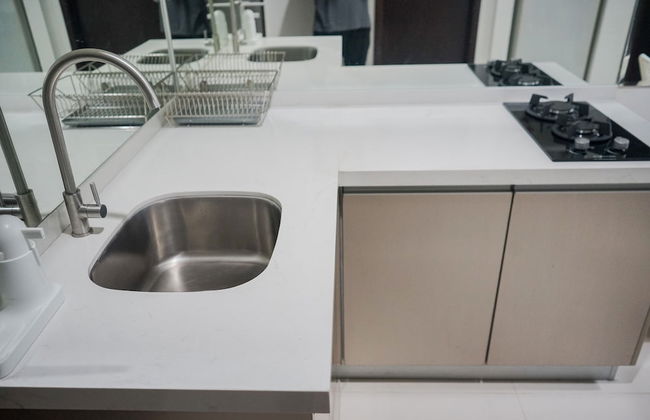 Cozy Living 1BR at Brooklyn Alam Sutera Apartment - Foto 9